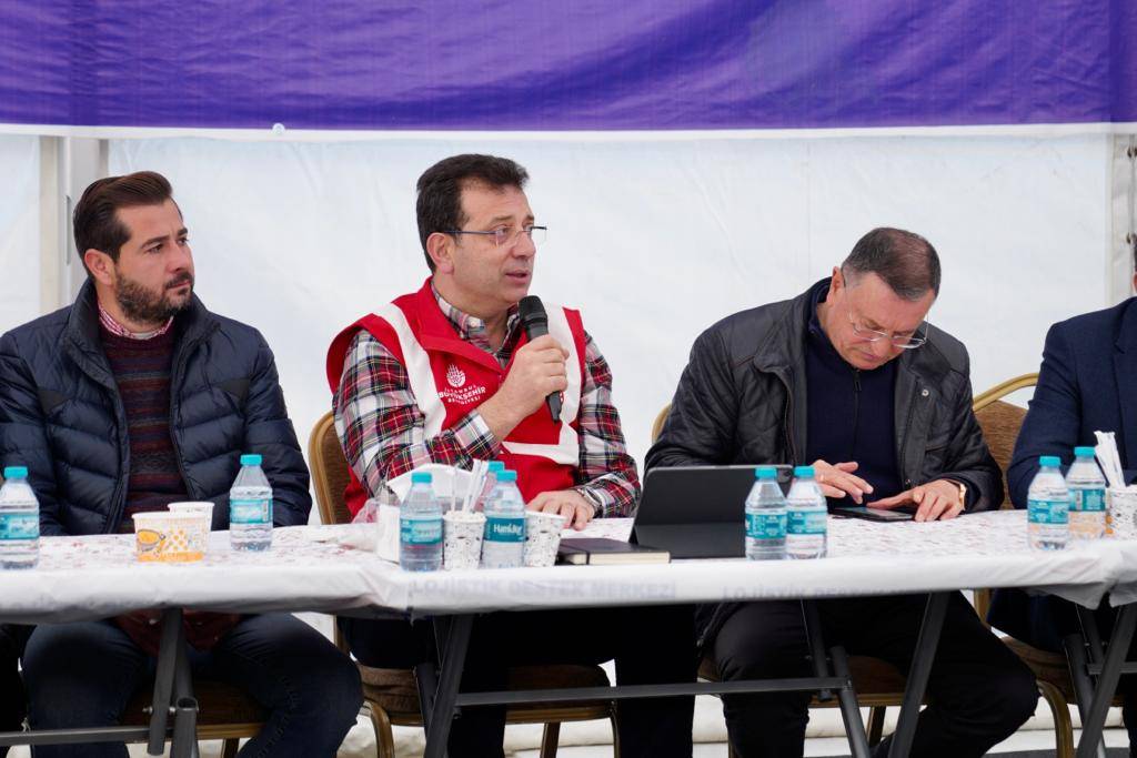 İmamoğlu: Her şeyi rant gibi malzeme biçimine dönüştürürsek insanı insan olmaktan, devleti devlet olmaktan uzaklaştırırız 15